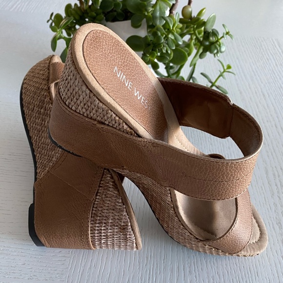 NEW - NINE WEST WEDGES - Picture 5 of 10